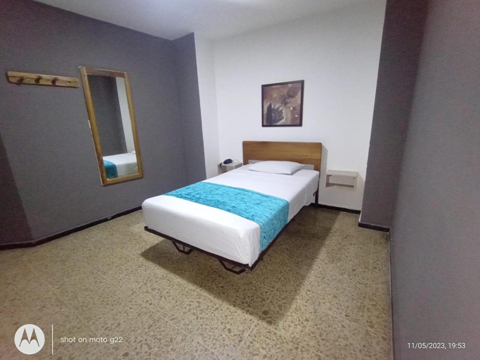 Hotel Medellin Kapital Екстериор снимка